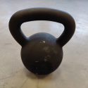 Litinový kettlebell HMS KZG28 28 kg, černý - 2. jakost